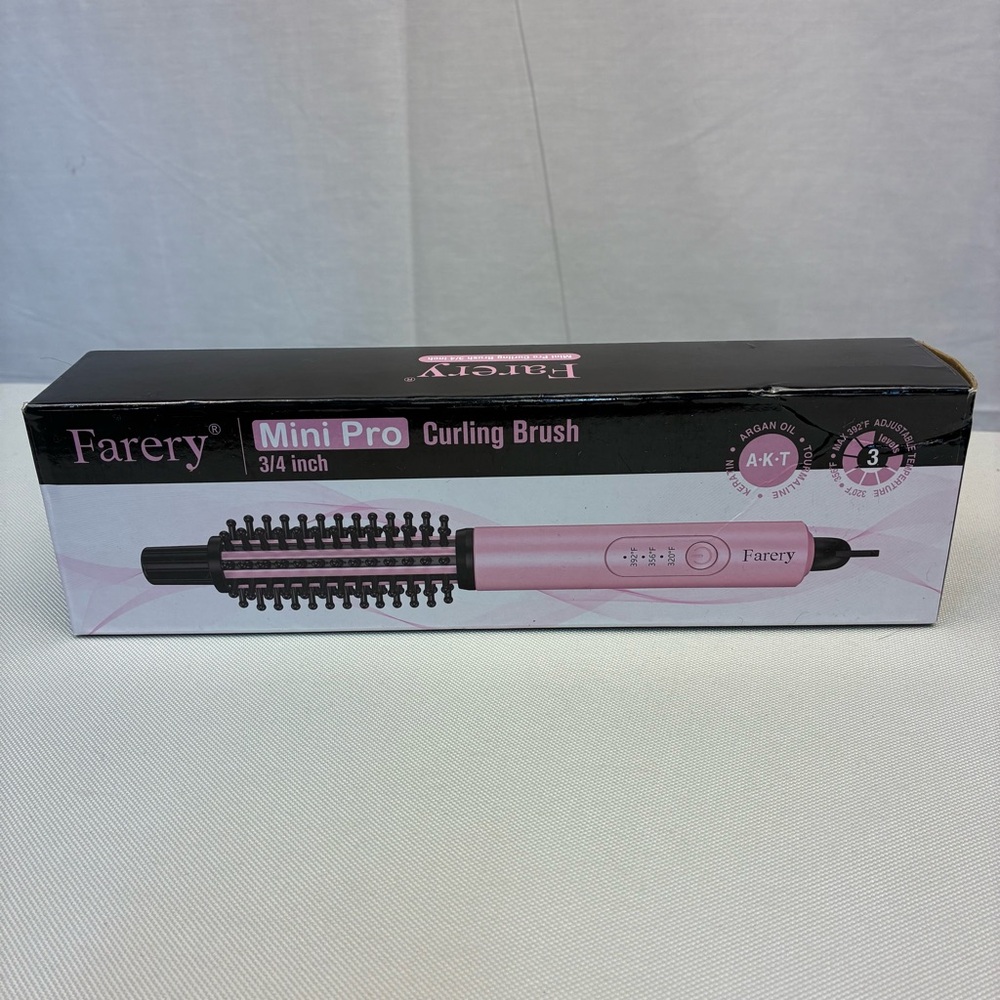 NIB Mini Travel Hot Curling Brush